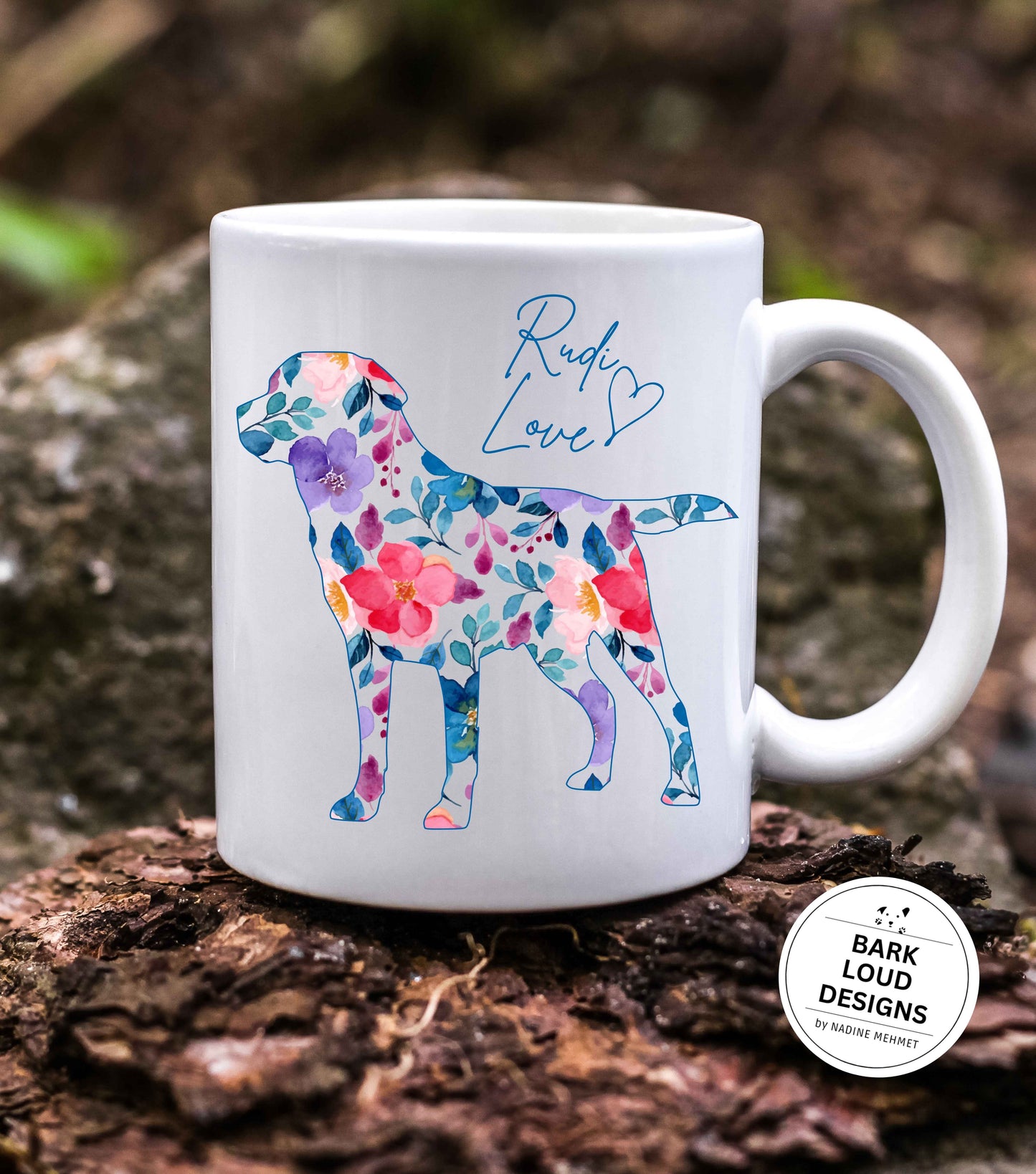 Blumige Labrador Tasse personalisiert - mit Wunschtext