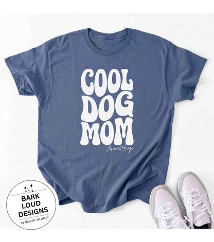 Personalisiertes Premium T-Shirt mit Namen - COOL DOG MOM aus Biobaumwolle