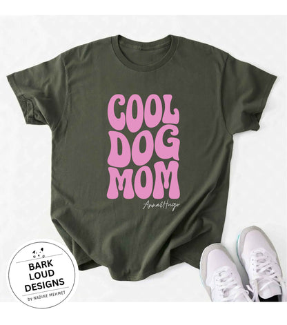 Personalisiertes Premium T-Shirt mit Namen - COOL DOG MOM aus Biobaumwolle