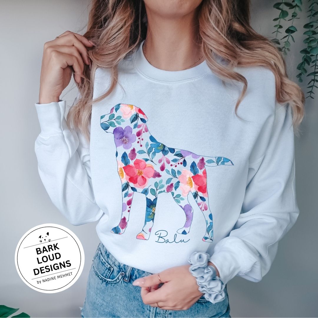 Blumiger Labrador Pullover personalisiert - mit Wunschtext