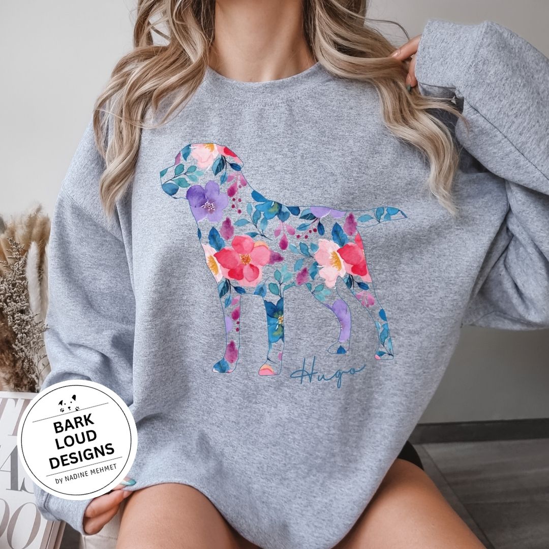 Blumiger Labrador Pullover personalisiert - mit Wunschtext