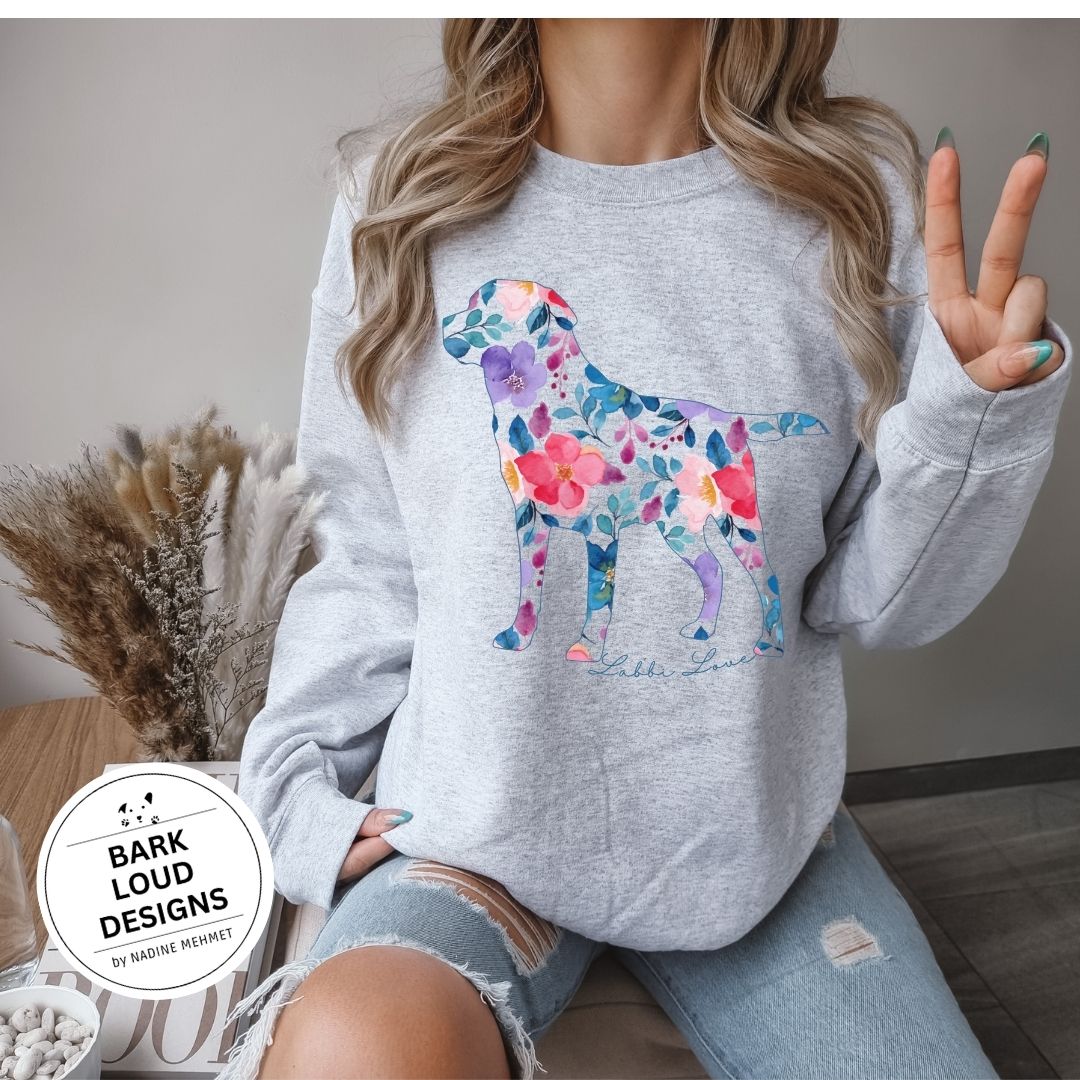 Blumiger Labrador Pullover personalisiert - mit Wunschtext