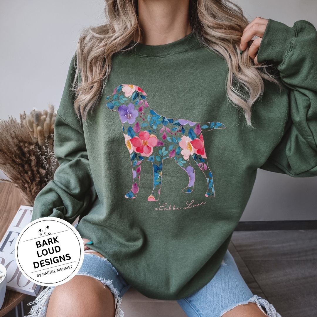Blumiger Labrador Pullover personalisiert - mit Wunschtext